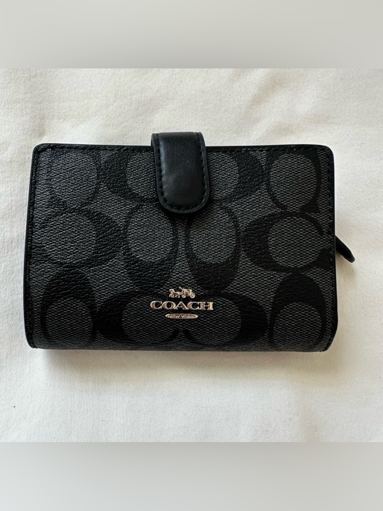 Coach Medium Zip Corner Black Signature Canvas Wallet Nwot